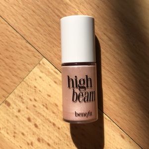 NEW Benefit High Beam Liquid Highlighter